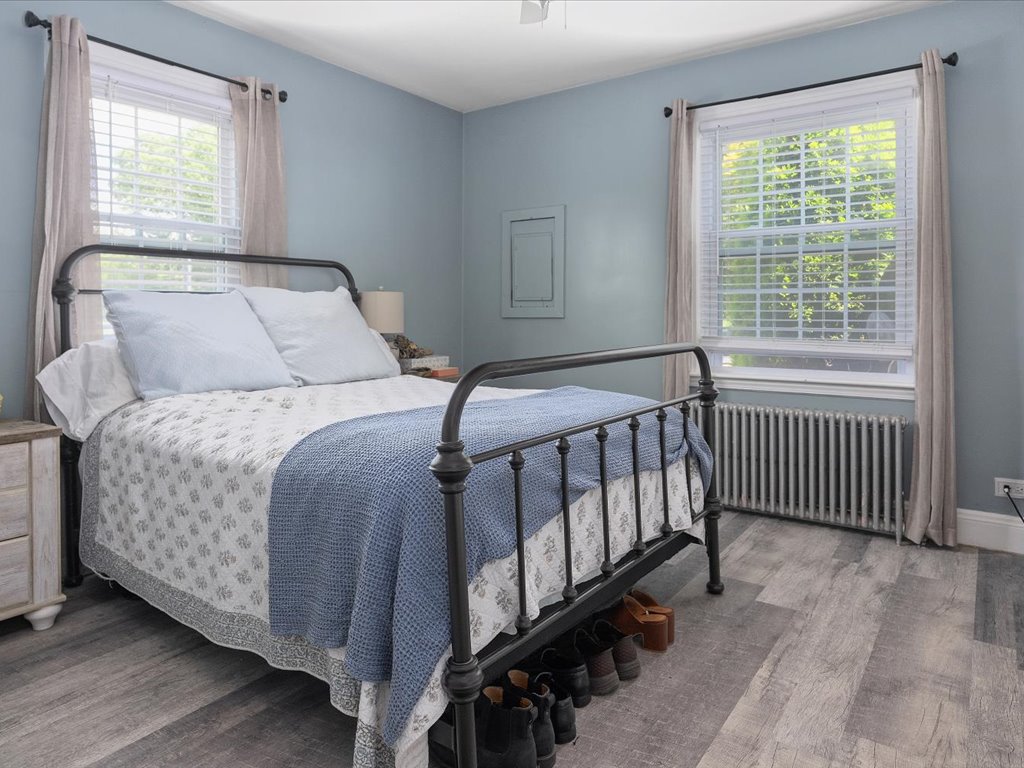Westerly, Rhode Island, 02891, United States, 5 Bedrooms Bedrooms, ,4 BathroomsBathrooms,Residential,For Sale,1906613