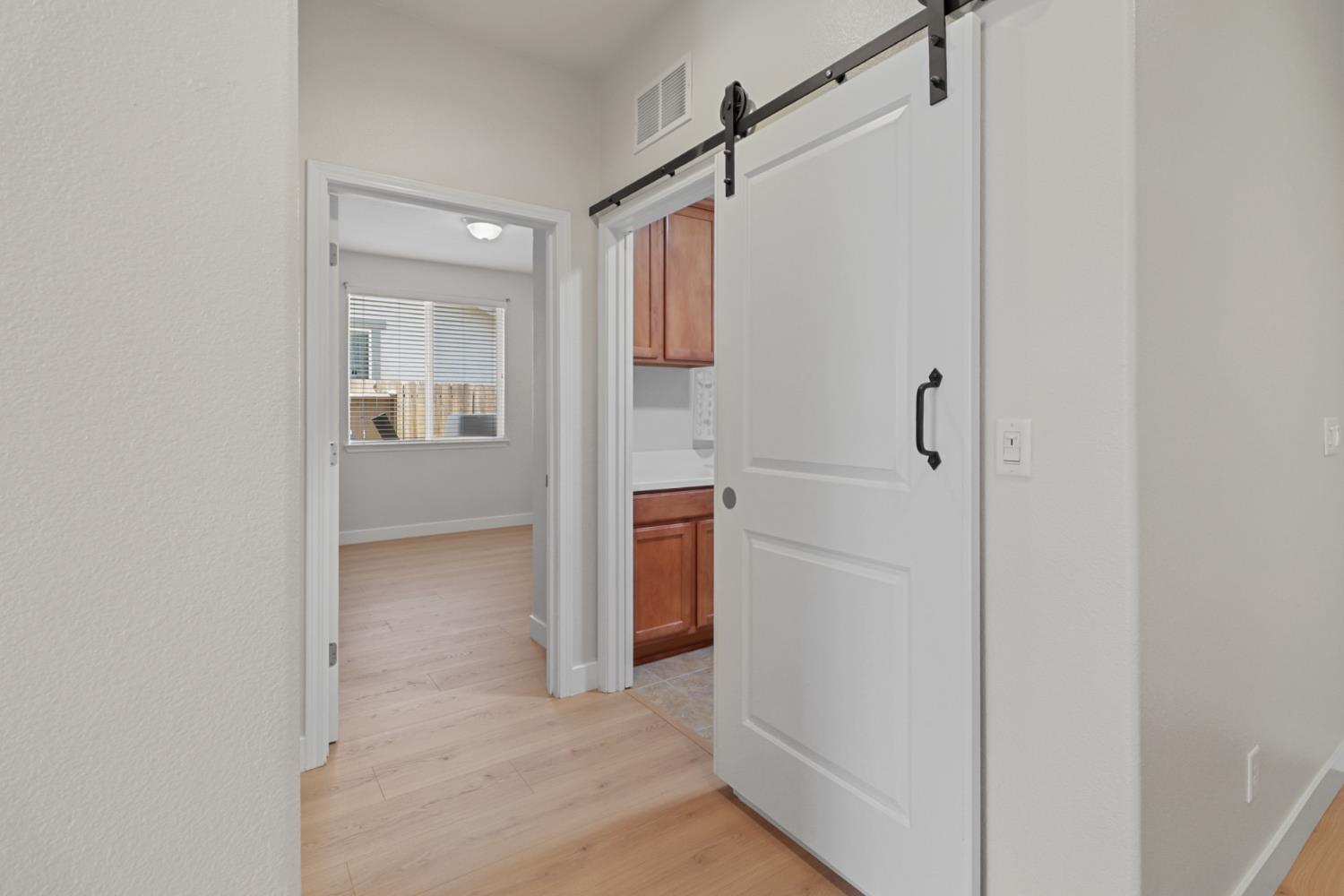 Elk Grove, California, 95757, United States, 3 Bedrooms Bedrooms, ,2 BathroomsBathrooms,Residential,For Sale,1917062