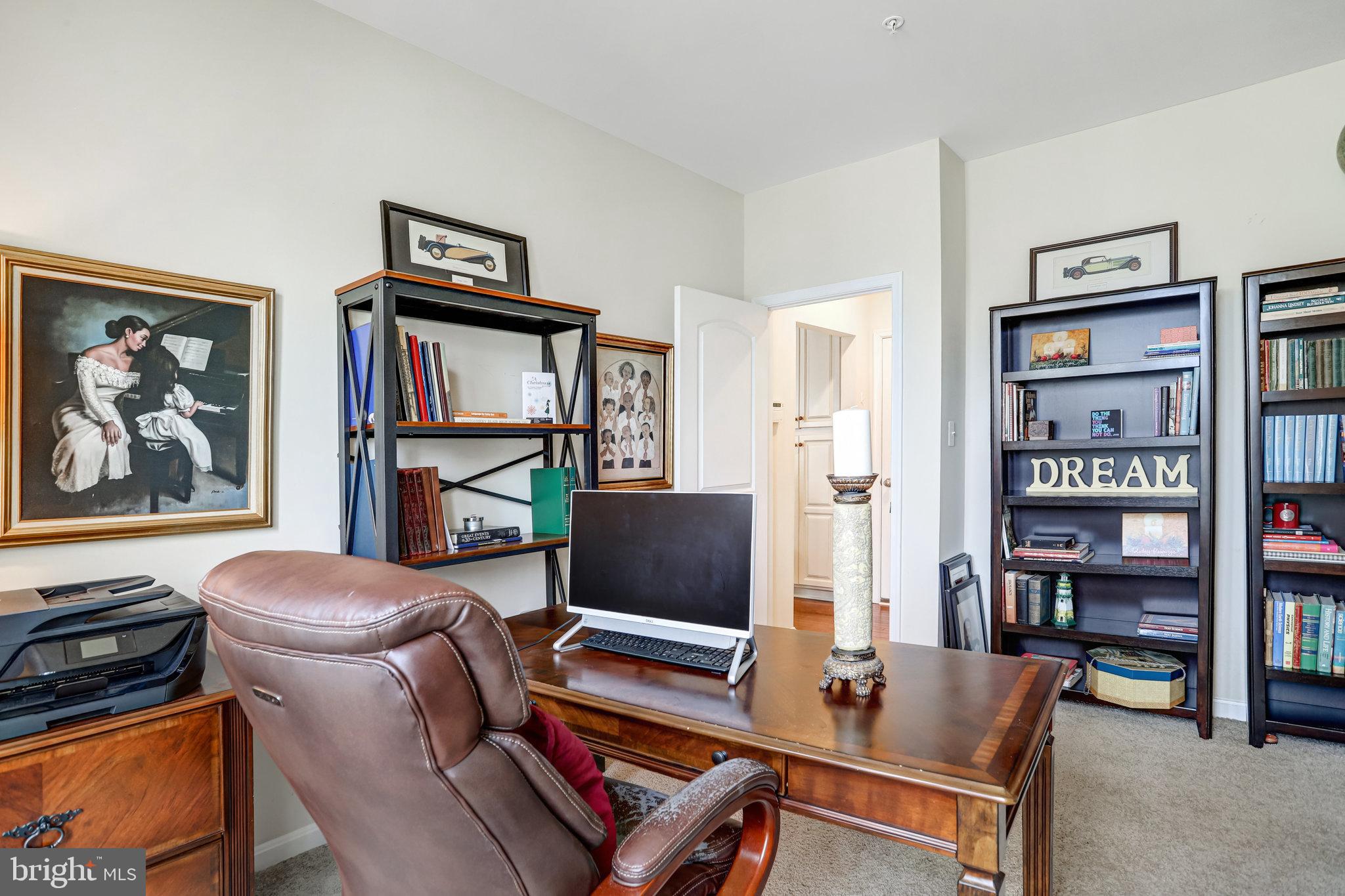 Lanham, Maryland, 20706, United States, 6 Bedrooms Bedrooms, ,5 BathroomsBathrooms,Residential,For Sale,2002849