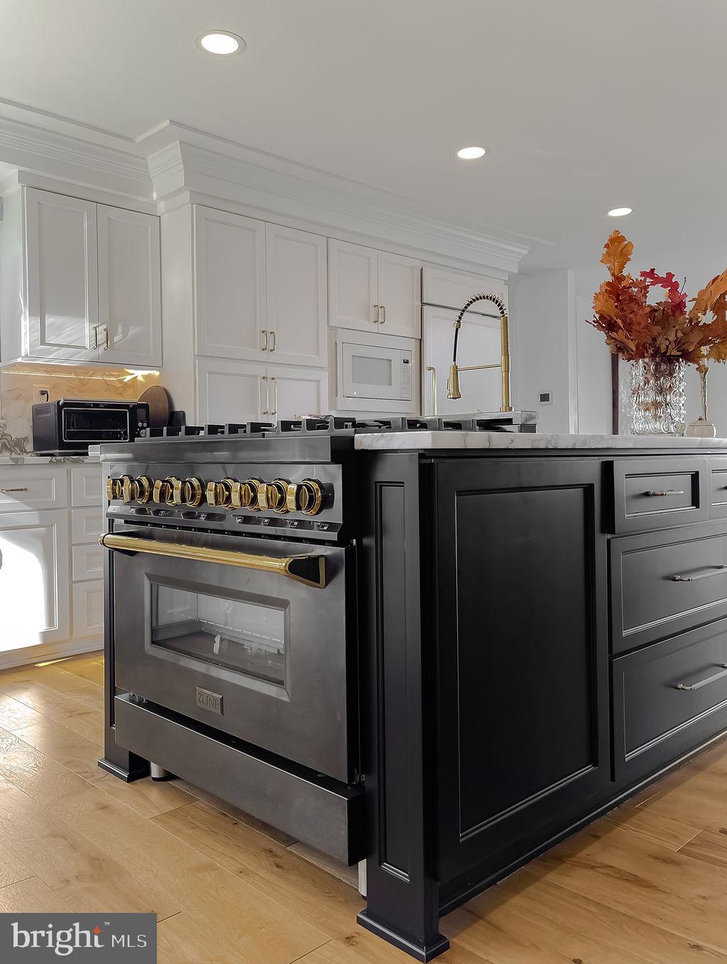 Lexington Park, Maryland, 20653, United States, 5 Bedrooms Bedrooms, ,6 BathroomsBathrooms,Residential,For Sale,1975689