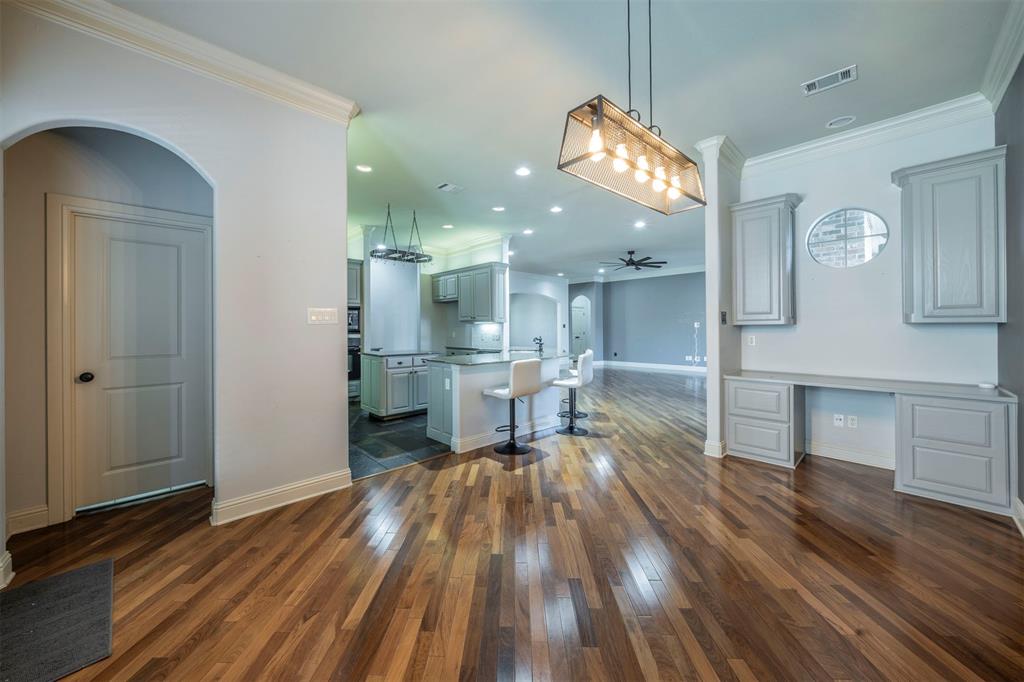 Arlington, Texas, 76017, United States, 4 Bedrooms Bedrooms, ,5 BathroomsBathrooms,Residential,For Sale,1982426