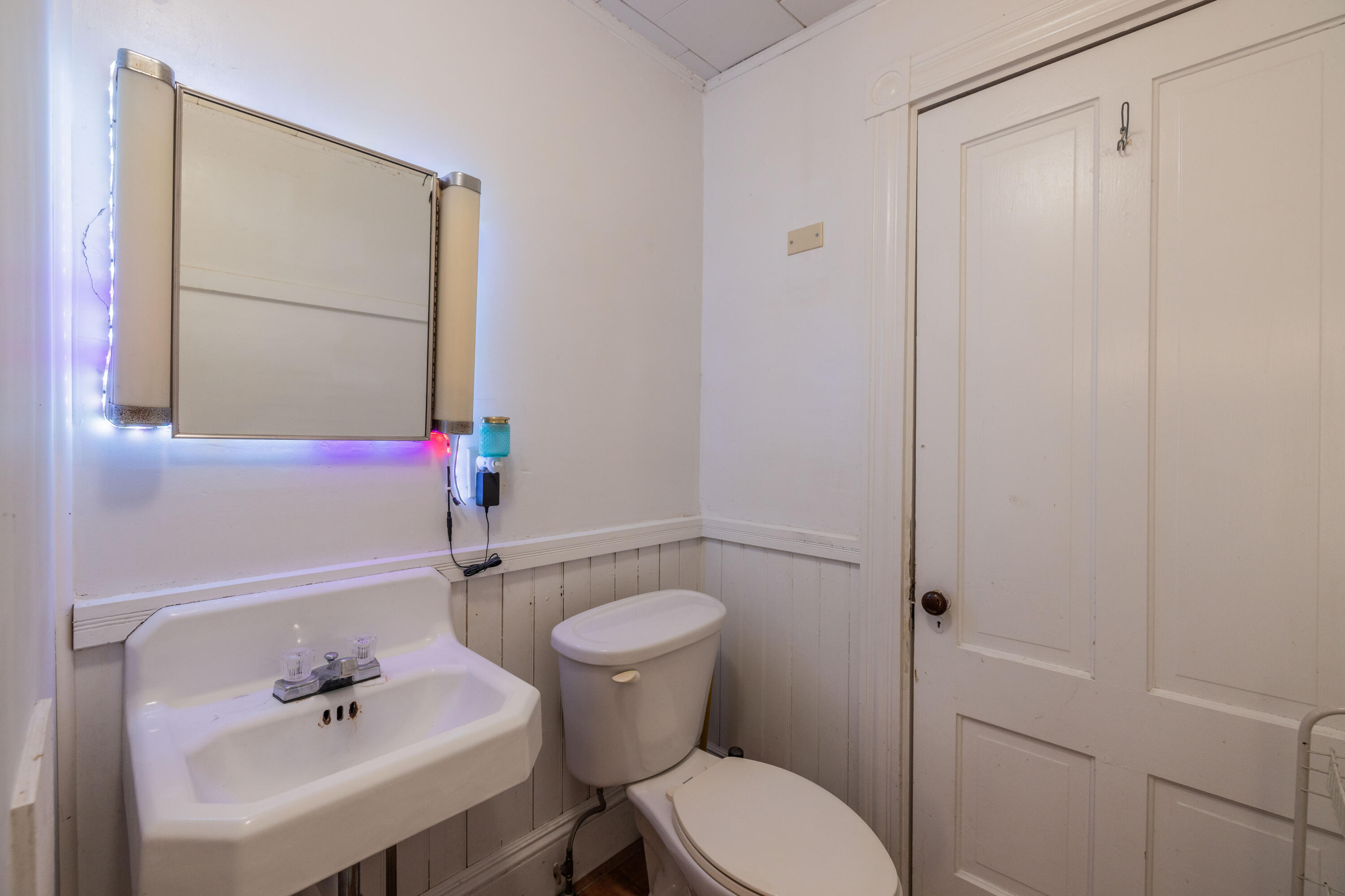 7 High Street, North Berwick, Maine, 03906, United States, 6 Bedrooms Bedrooms, ,3 BathroomsBathrooms,Residential,For Sale,7 High Street,1625255