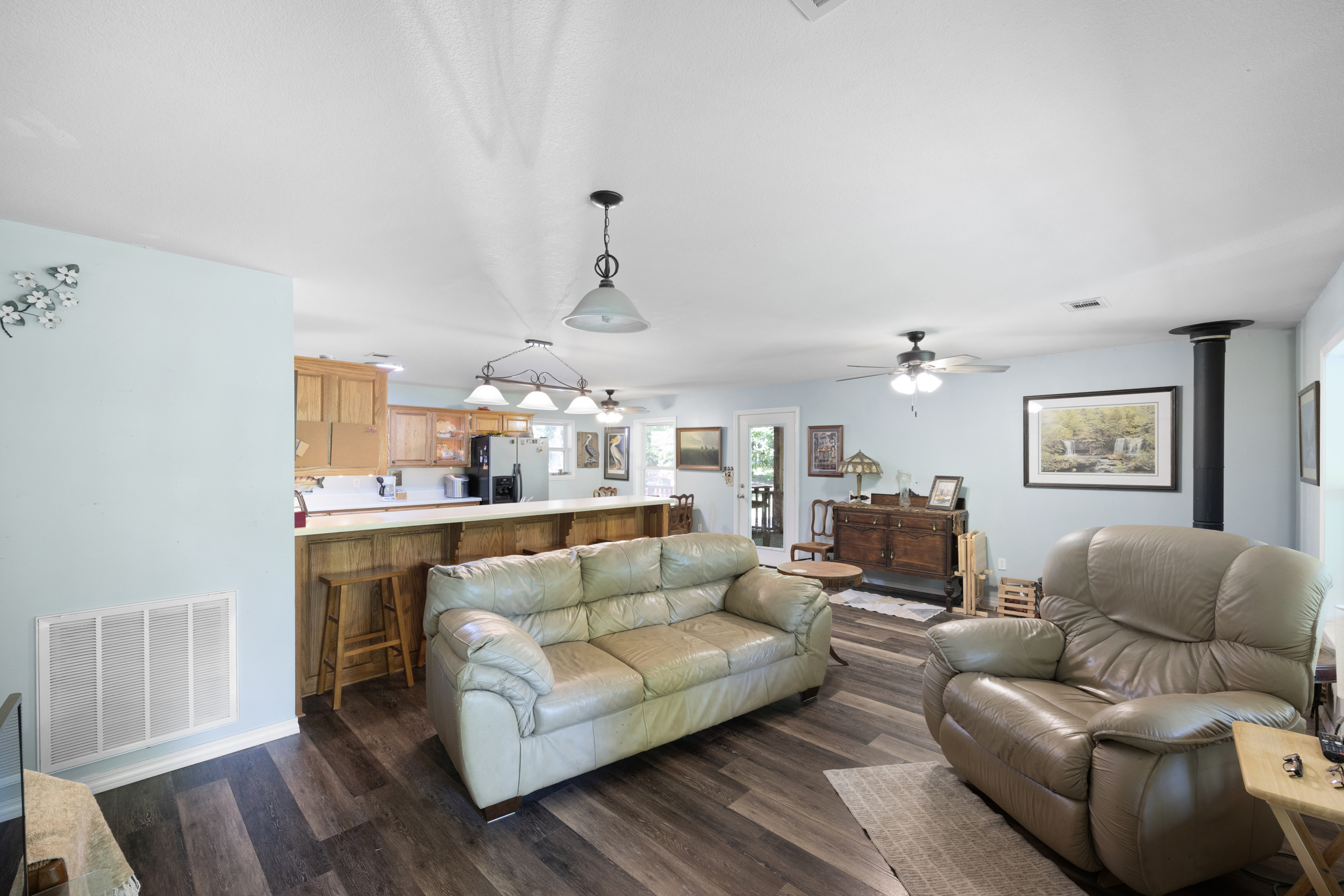 Pettigrew, Arkansas, 72752, United States, 5 Bedrooms Bedrooms, ,4 BathroomsBathrooms,Residential,For Sale,1826540
