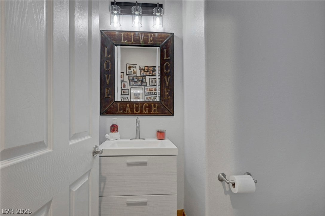 Henderson, Nevada, 89052, United States, 3 Bedrooms Bedrooms, ,3 BathroomsBathrooms,Residential,For Sale,2024085