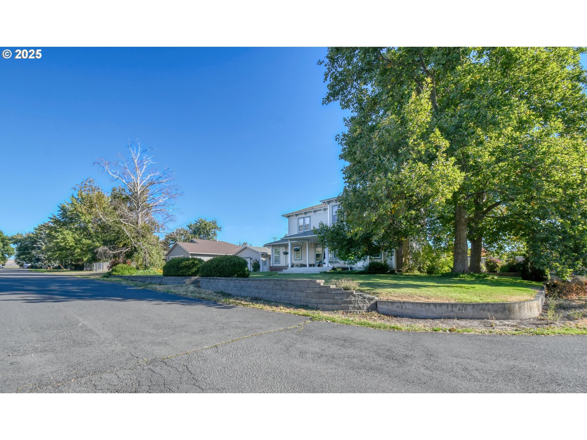 Athena, Oregon, 97813, United States, 3 Bedrooms Bedrooms, ,2 BathroomsBathrooms,Residential,For Sale,1961034