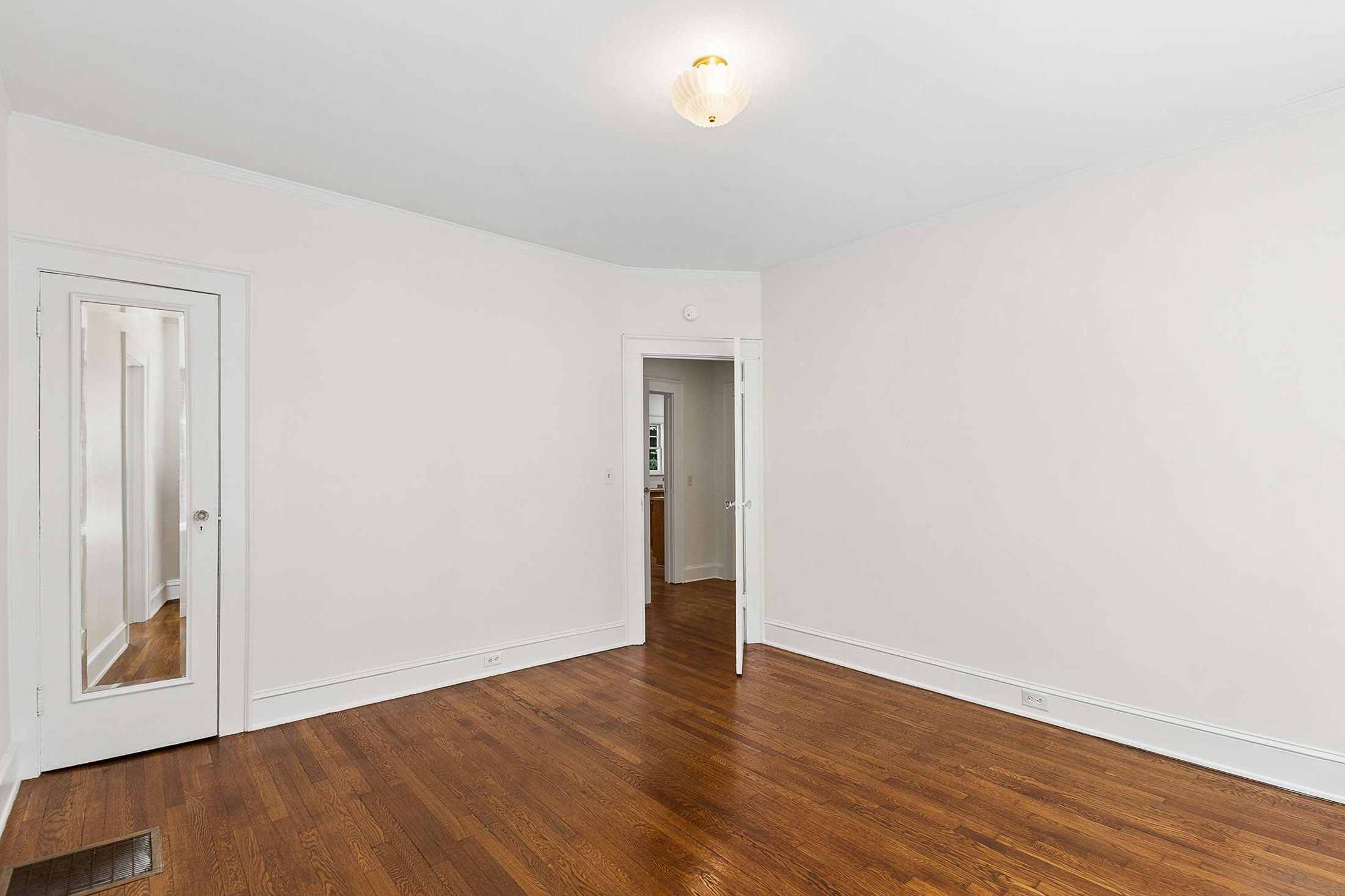  Charming 1930 Craftsman Bungalow in an Unbeatable Virginia Highland Location - 物件實景