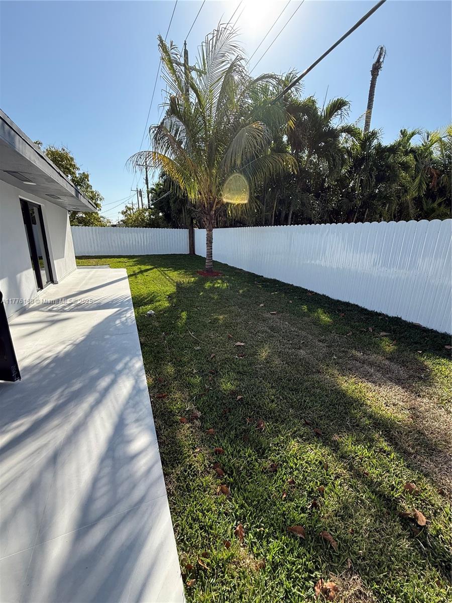 Miami, Florida, 33165, United States, 4 Bedrooms Bedrooms, ,3 BathroomsBathrooms,Residential,For Sale,1849955