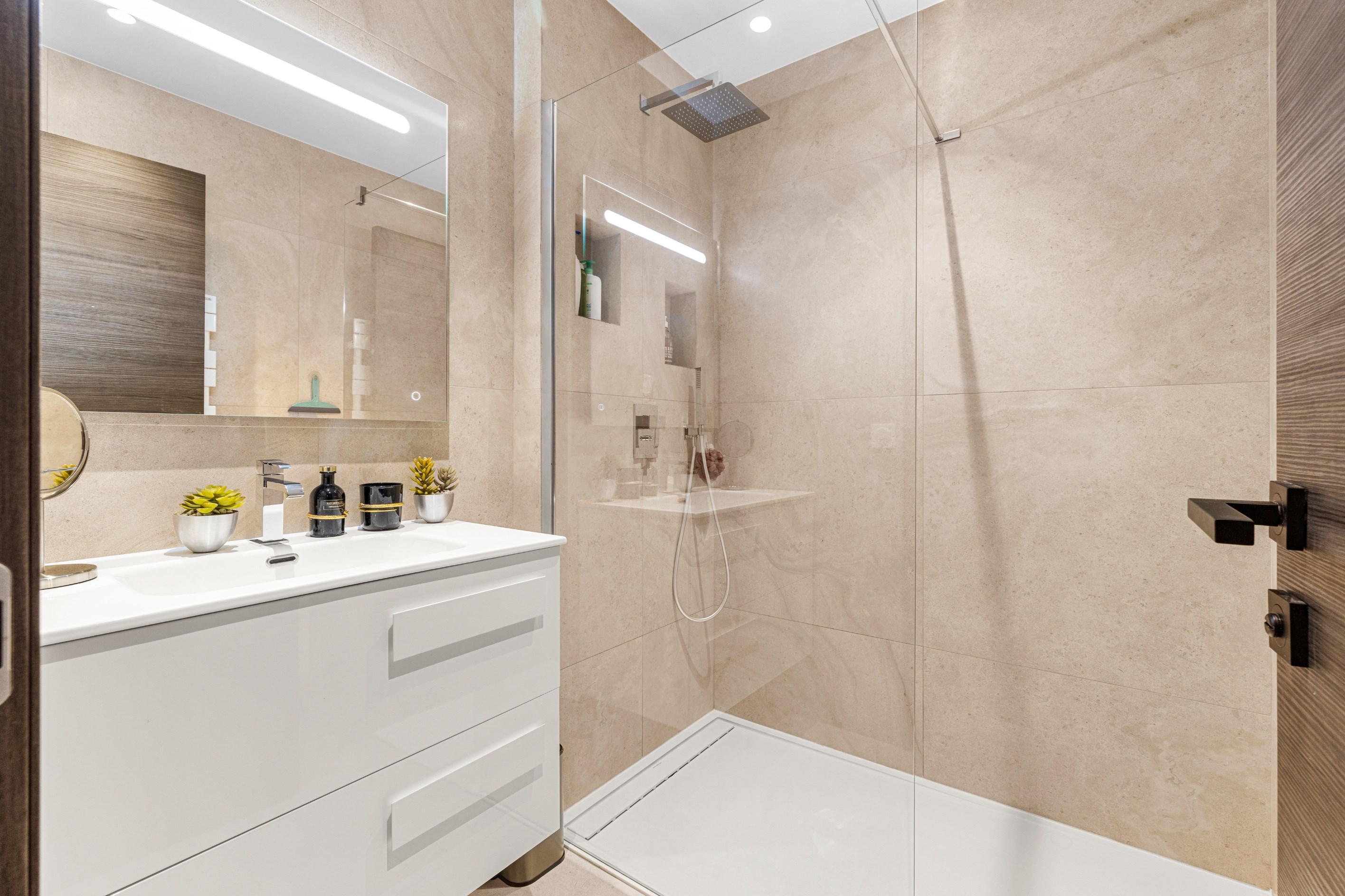  Nice Coulée Verte, Grand Hôtel : renovated 3-bedroom apartment with terrace - 物件實景