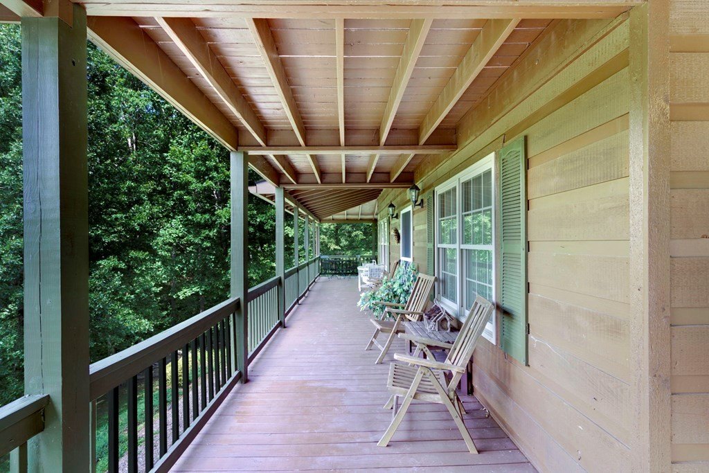 Hiawassee, Georgia, 30546, United States, 2 Bedrooms Bedrooms, ,3 BathroomsBathrooms,Residential,For Sale,1920293