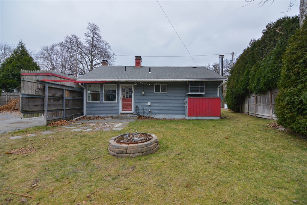 Woburn, Massachusetts, 01801, United States, 2 Bedrooms Bedrooms, ,1 BathroomBathrooms,Residential,For Sale,2048463