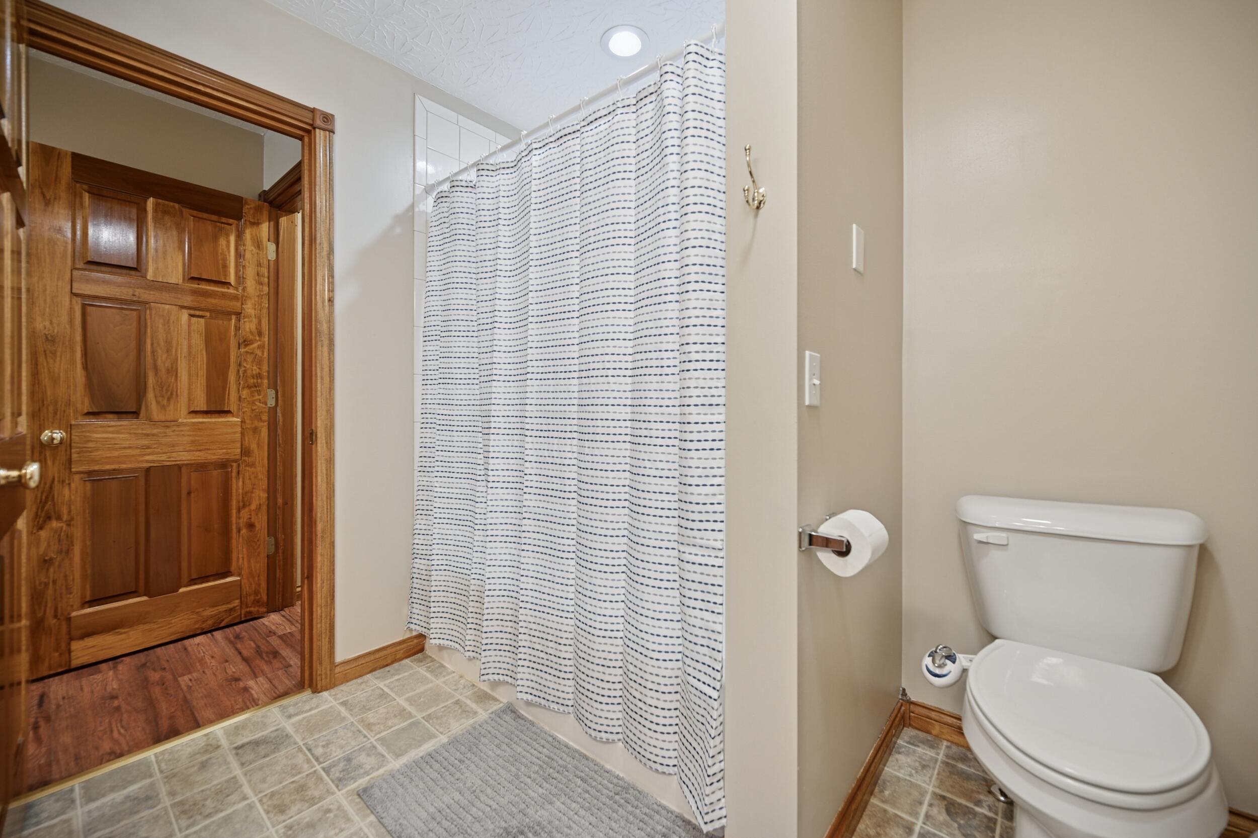 Burlington, Kentucky, 41005, United States, 3 Bedrooms Bedrooms, ,2 BathroomsBathrooms,Residential,For Sale,1989647