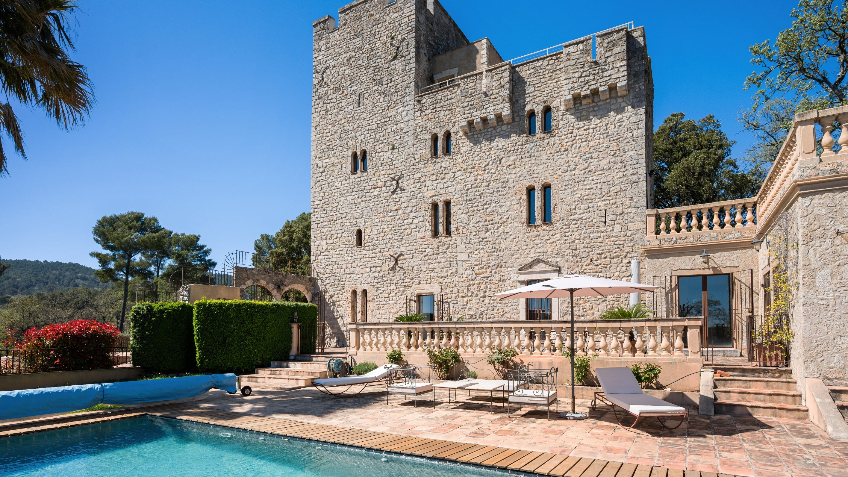  A Medieval Tower Reimagined as an Exceptional Residence - 物件實景