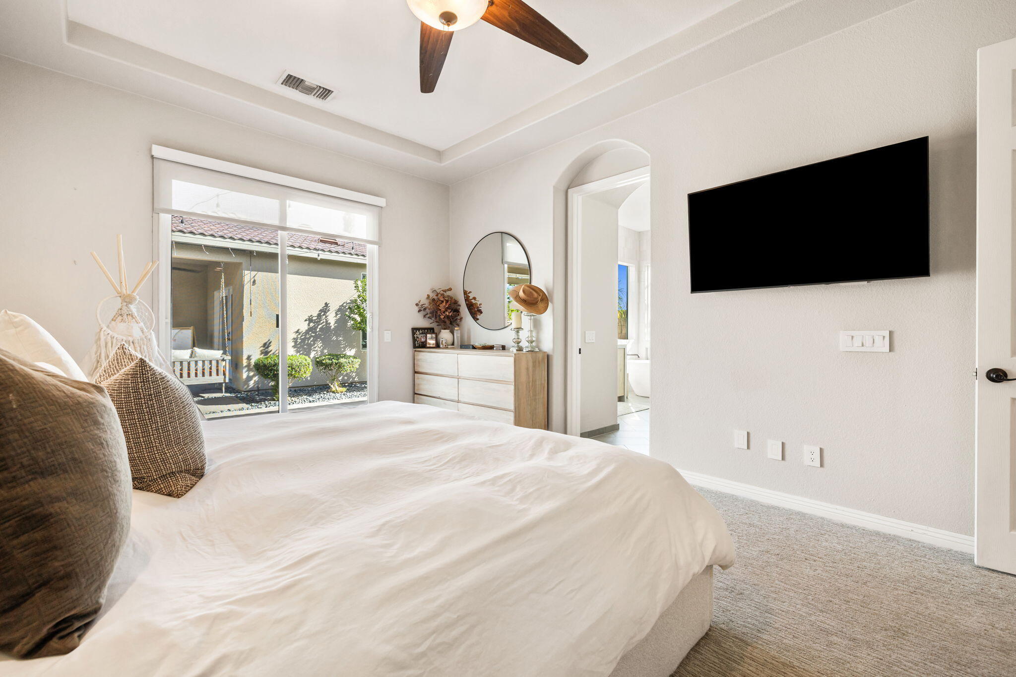 La Quinta, California, 92253, United States, 5 Bedrooms Bedrooms, ,3 BathroomsBathrooms,Residential,For Sale,1998389