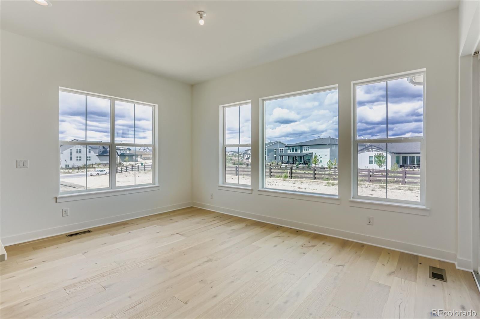 Castle Rock, Colorado, 80108, United States, 3 Bedrooms Bedrooms, ,3 BathroomsBathrooms,Residential,For Sale,1837233
