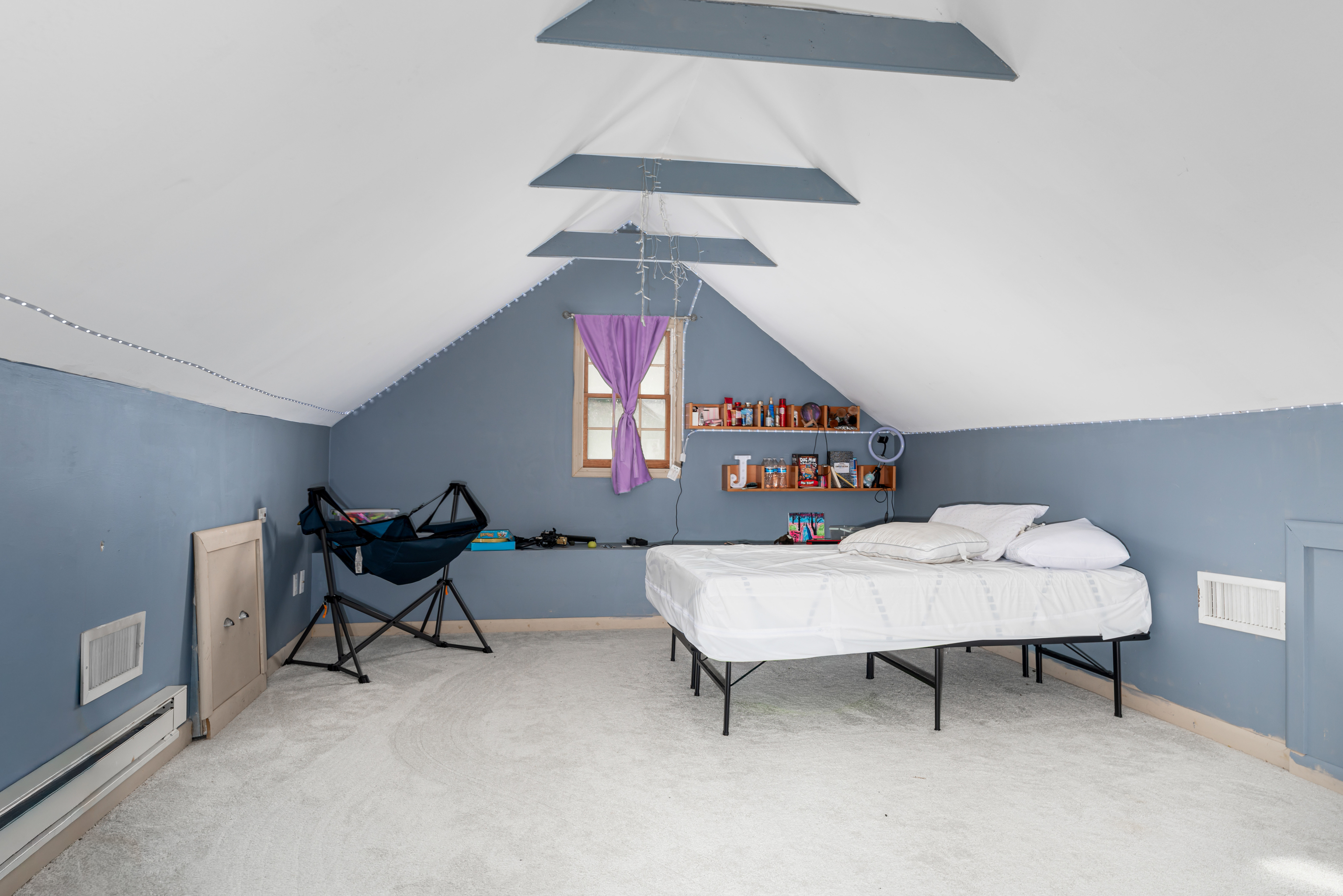 Milford, Connecticut, 06460, United States, 3 Bedrooms Bedrooms, ,3 BathroomsBathrooms,Residential,For Sale,1991692