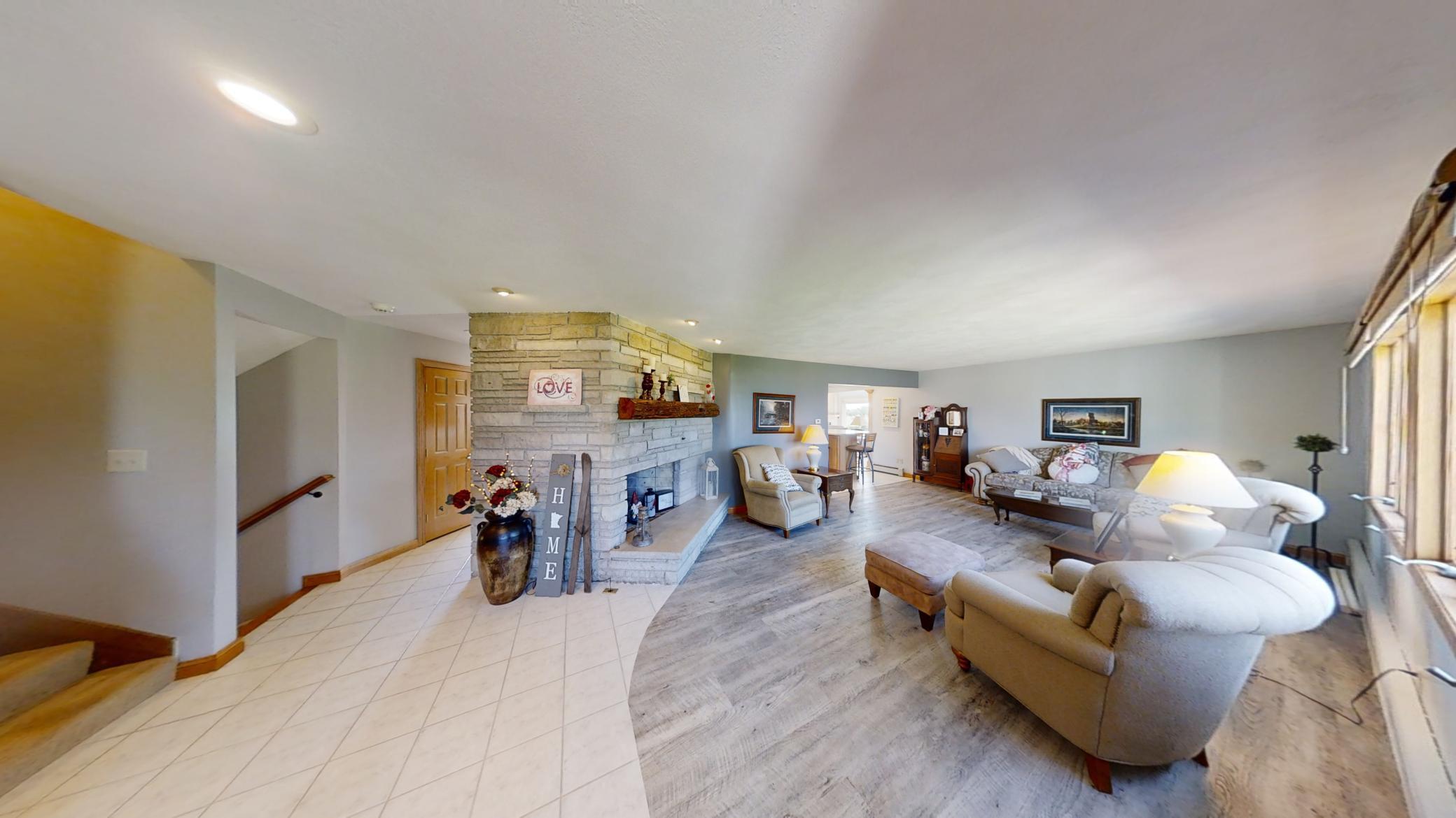 Alden, Minnesota, 56009, United States, 4 Bedrooms Bedrooms, ,1 BathroomBathrooms,Residential,For Sale,1920327