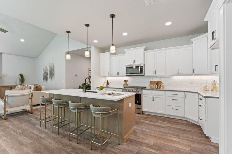Colbert, Washington, 99005, United States, 4 Bedrooms Bedrooms, ,3 BathroomsBathrooms,Residential,For Sale,1890312