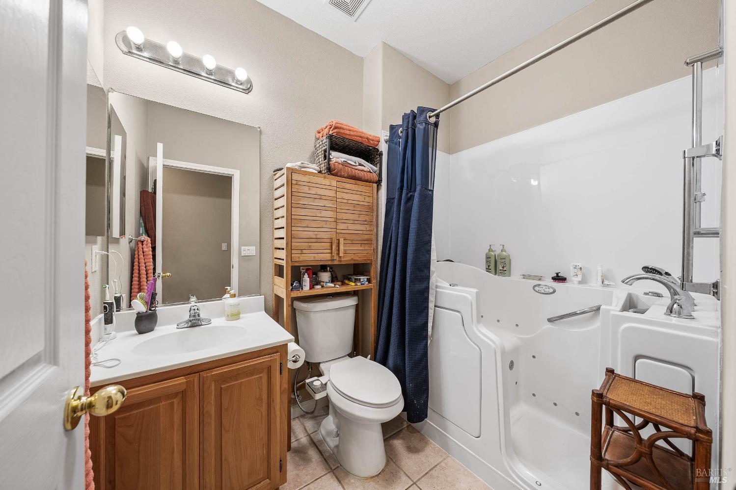 Santa Rosa, California, 95404, United States, 3 Bedrooms Bedrooms, ,2 BathroomsBathrooms,Residential,For Sale,1982129