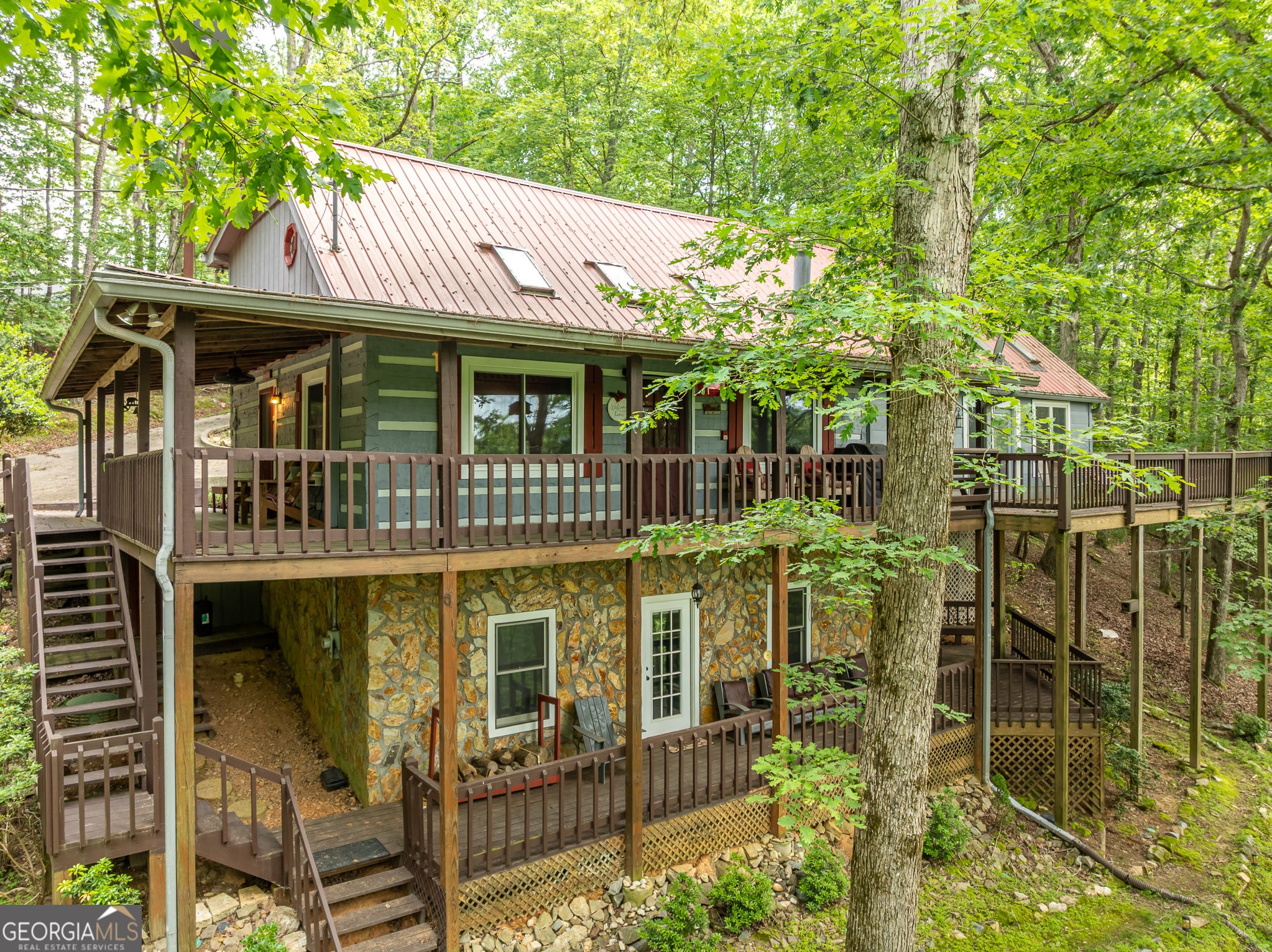 Ellijay, Georgia, 30540, United States, 4 Bedrooms Bedrooms, ,4 BathroomsBathrooms,Residential,For Sale,1859084