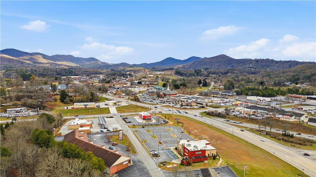 Morganton, Georgia, 30560, United States, 3 Bedrooms Bedrooms, ,4 BathroomsBathrooms,Residential,For Sale,2037777