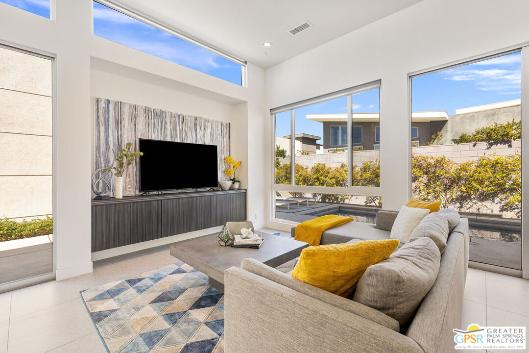 Palm Springs, California, 92262, United States, 3 Bedrooms Bedrooms, ,3 BathroomsBathrooms,Residential,For Sale,1927236