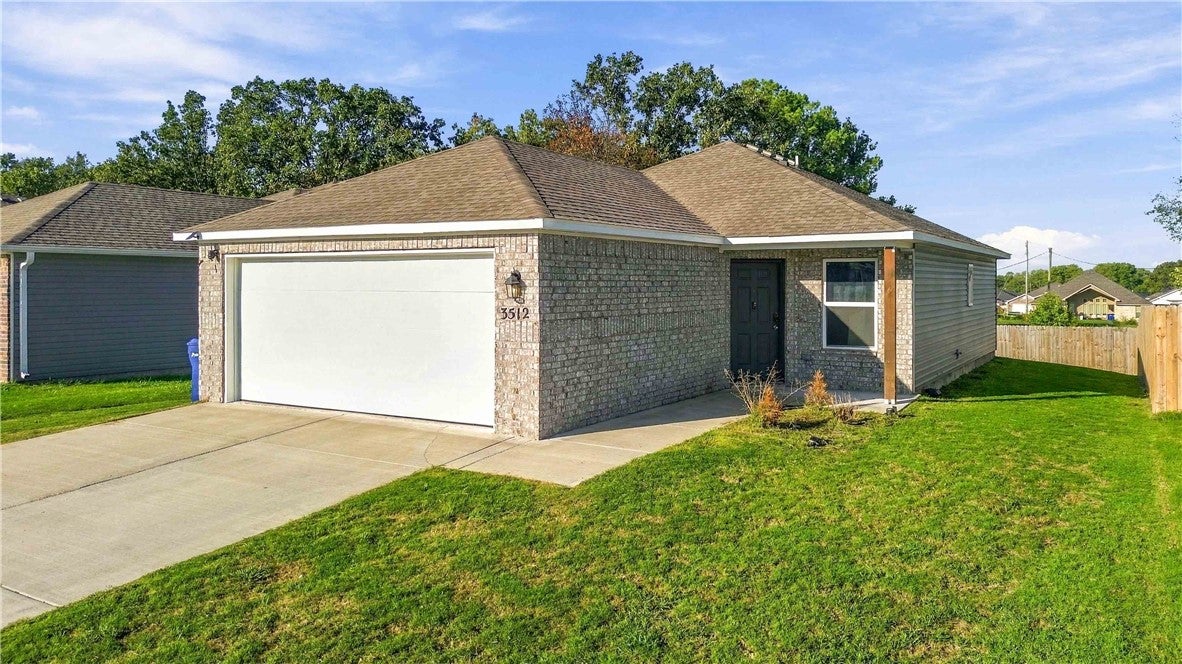 Hariet Dr, Siloam Springs, AR 72761 #1