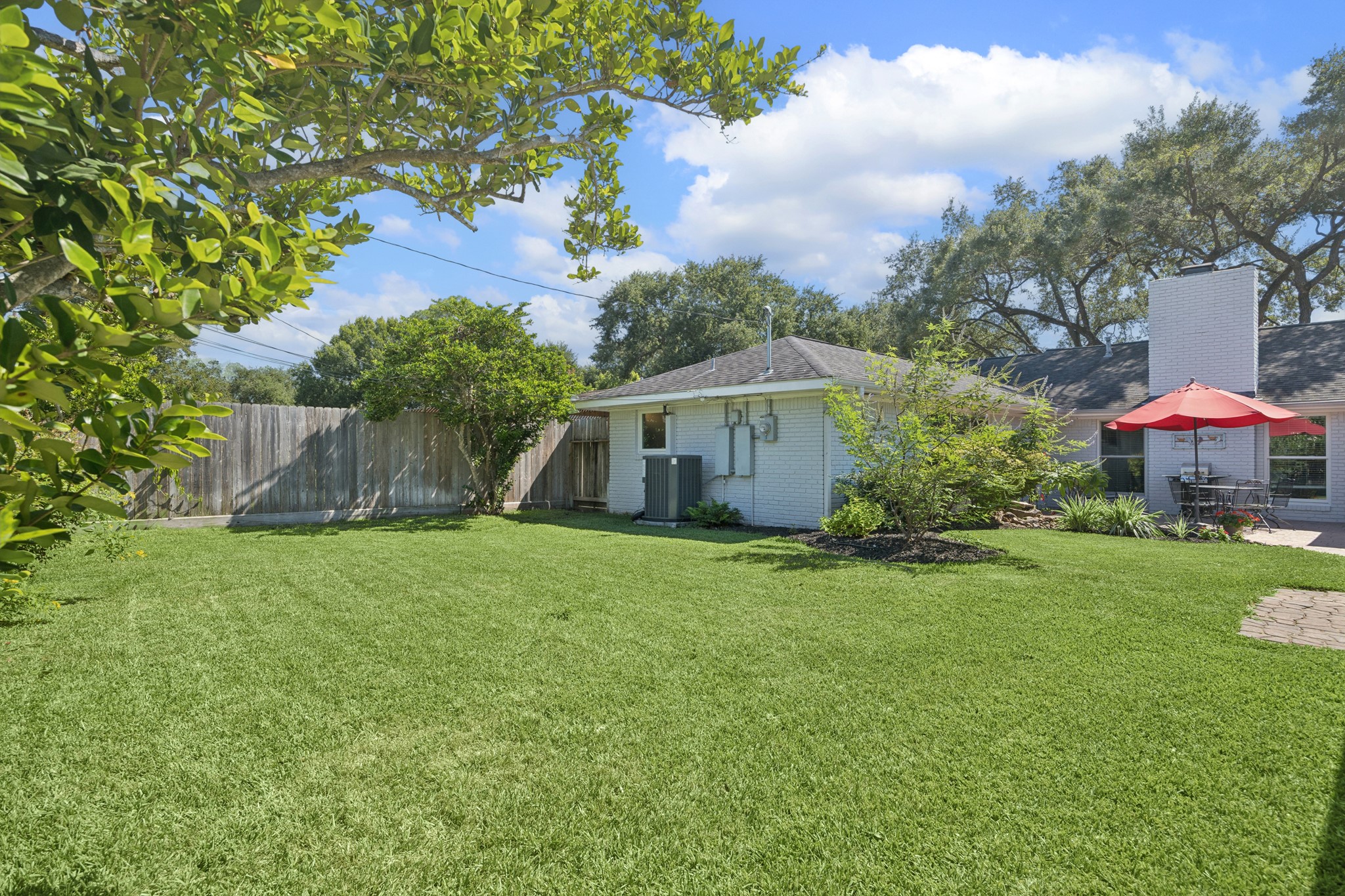 4318 Stillbrooke Drive - 物件實景