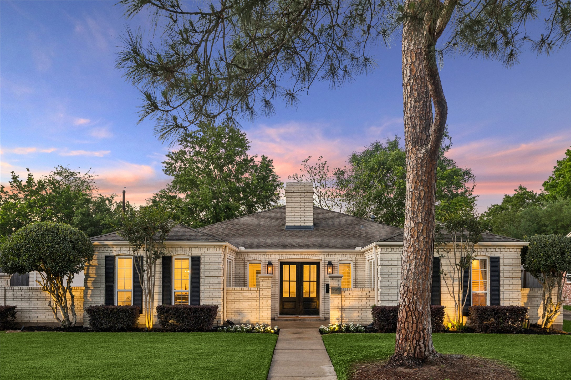  10702 Russett Drive - 物件實景