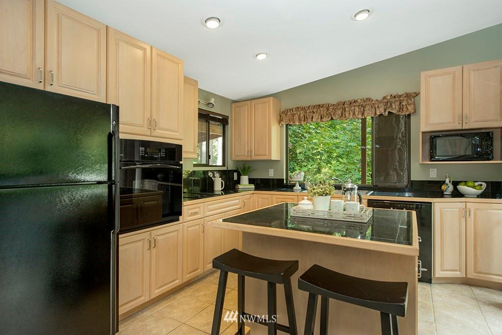 18519 24TH PLACE NE, LAKE FOREST PARK, Washington, 98155, United States, 3 Bedrooms Bedrooms, ,3 BathroomsBathrooms,Residential,For Sale,18519 24TH PLACE NE,1434161