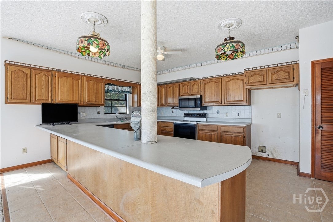 Tybee Island, Georgia, 31328, United States, 3 Bedrooms Bedrooms, ,2 BathroomsBathrooms,Residential,For Sale,1989165