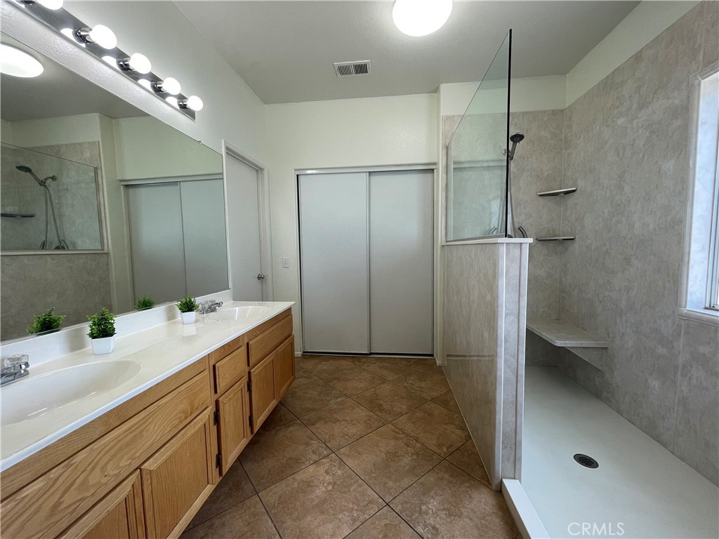 Hemet, California, 92544, United States, 4 Bedrooms Bedrooms, ,1 BathroomBathrooms,Residential,For Sale,1923257