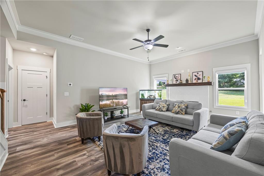 Cumming, Georgia, 30041, United States, 4 Bedrooms Bedrooms, ,5 BathroomsBathrooms,Residential,For Sale,1977263