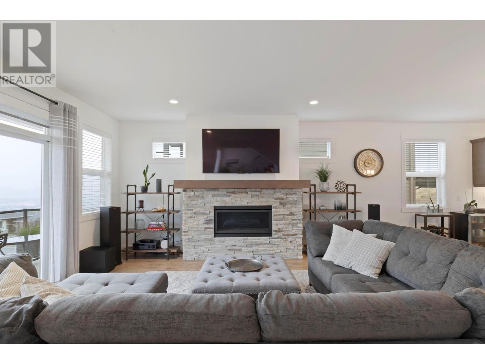 KELOWNA, British Columbia, V1P 1T8, CA, 3 Bedrooms Bedrooms, ,2 BathroomsBathrooms,Residential,For Sale,1838689