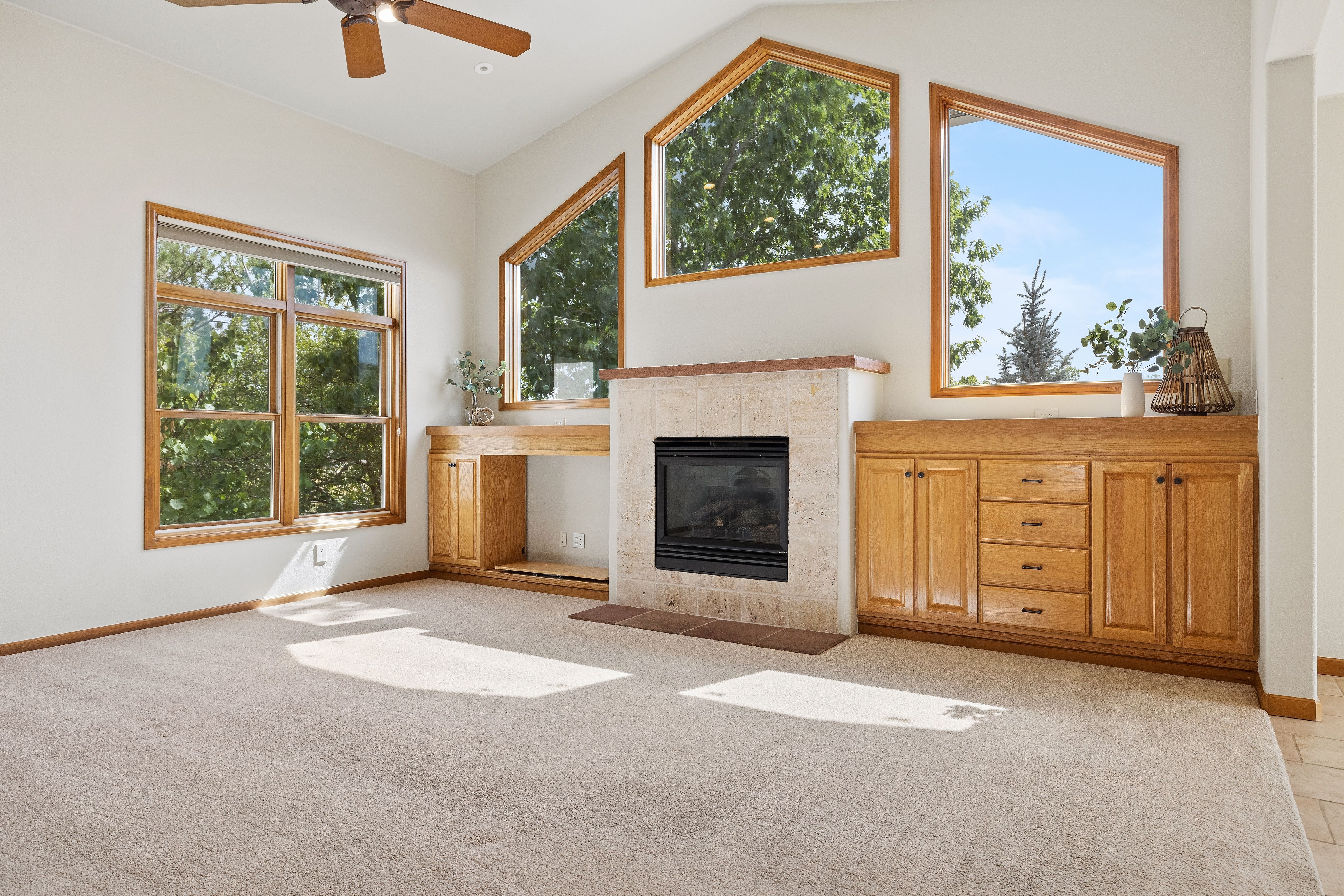  refined expression meets colorado living against a backdrop  of mountain views - 物件實景