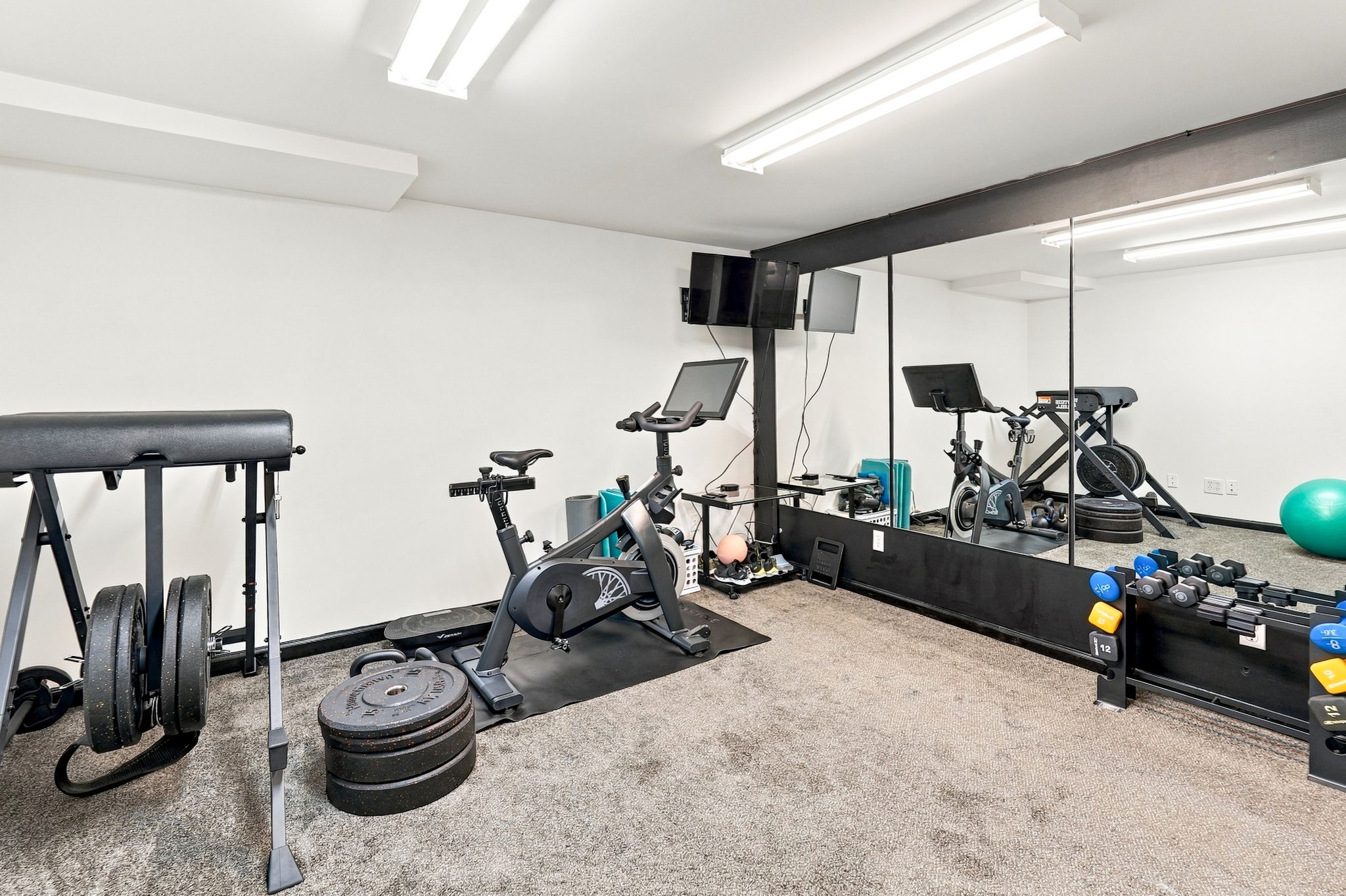  10216 Timberwood Circle, Louisville, KY 40223 - 物件實景