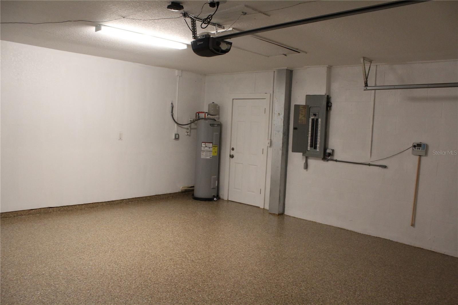 Largo, Florida, 33773, United States, 3 Bedrooms Bedrooms, ,2 BathroomsBathrooms,Residential,For Sale,1870302