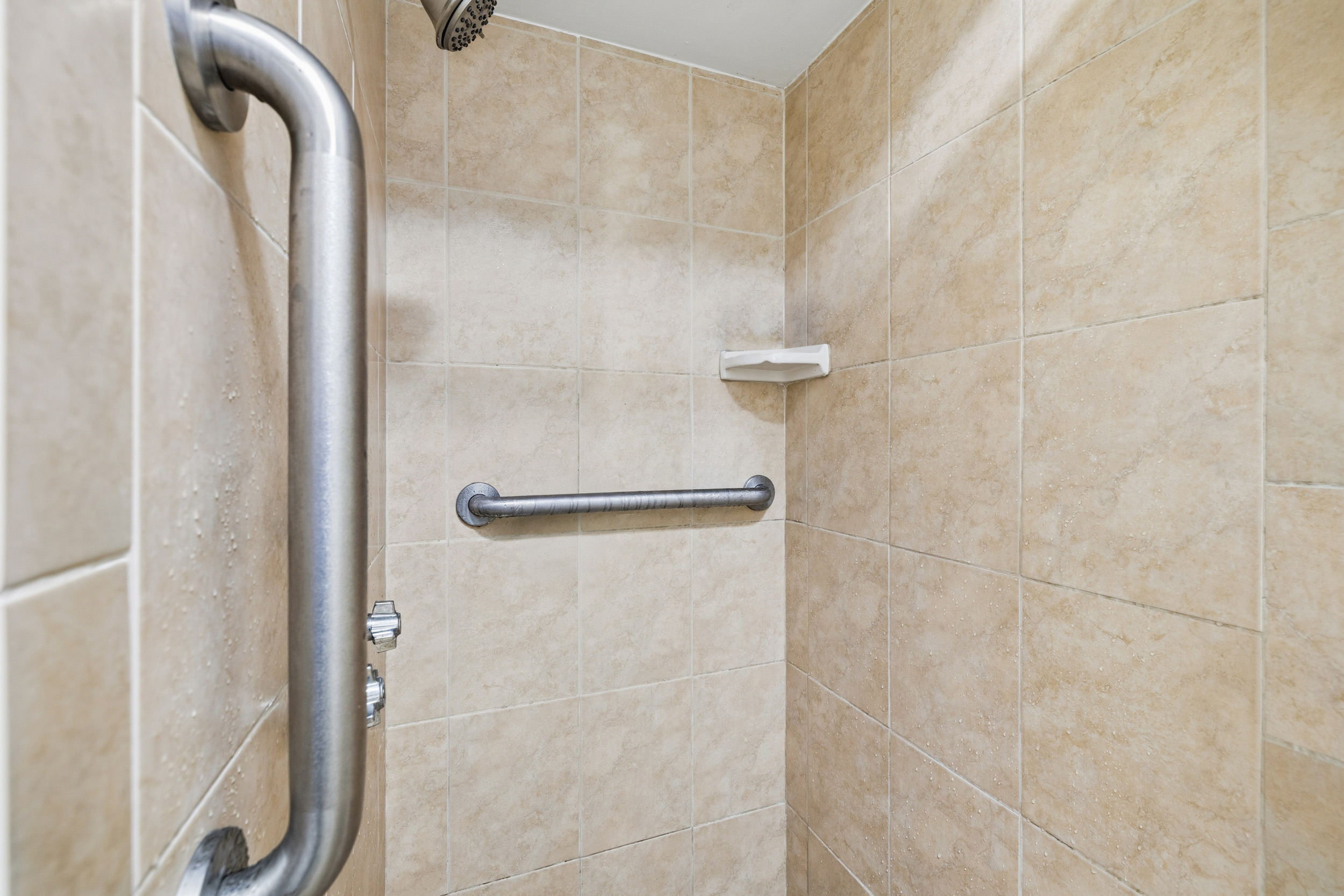 Tampa, Florida, 33618, United States, 3 Bedrooms Bedrooms, ,2 BathroomsBathrooms,Residential,For Sale,1994260