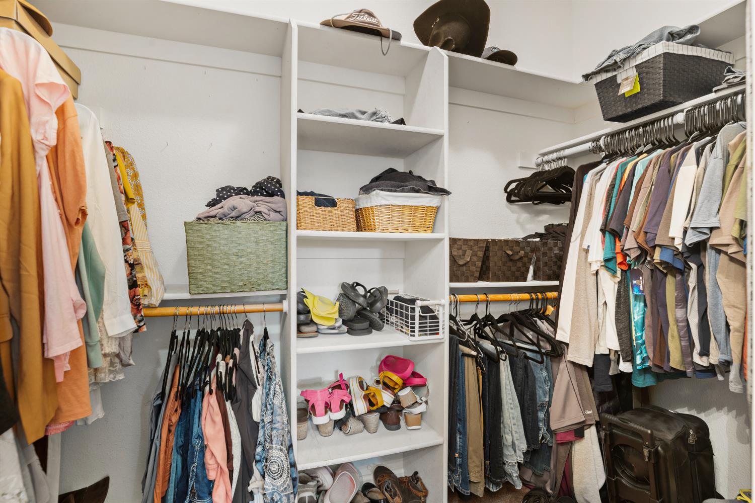 Riverbank, California, 95367, United States, 4 Bedrooms Bedrooms, ,2 BathroomsBathrooms,Residential,For Sale,1976326