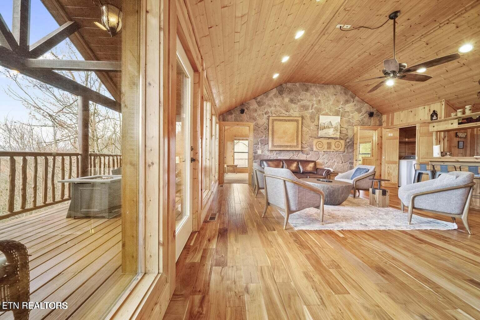 922 Scenic Tr, Gatlinburg, Tennessee, 37738, United States, 3 Bedrooms Bedrooms, ,3 BathroomsBathrooms,Residential,For Sale,922 Scenic Tr,1483117