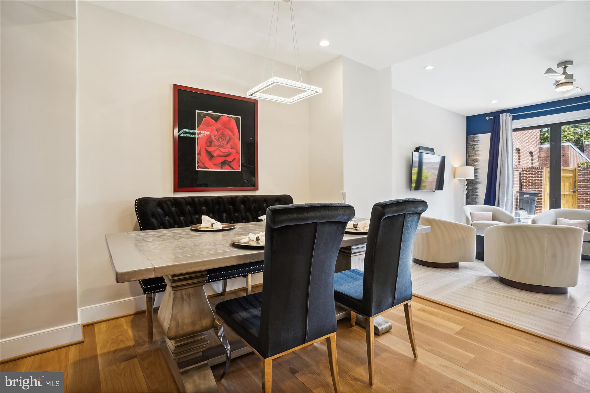 Alexandria, Virginia, 22314, United States, 3 Bedrooms Bedrooms, ,4 BathroomsBathrooms,Residential,For Sale,1936981