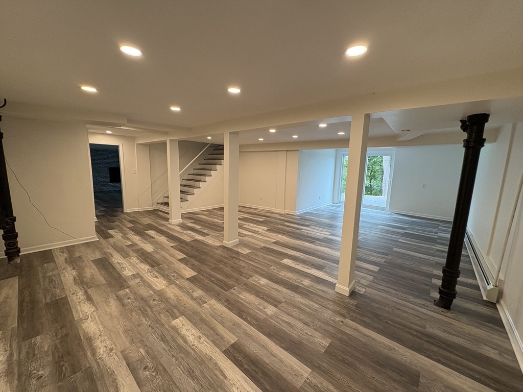 Lowell, Massachusetts, 01852, United States, 4 Bedrooms Bedrooms, ,3 BathroomsBathrooms,Residential,For Sale,1885634