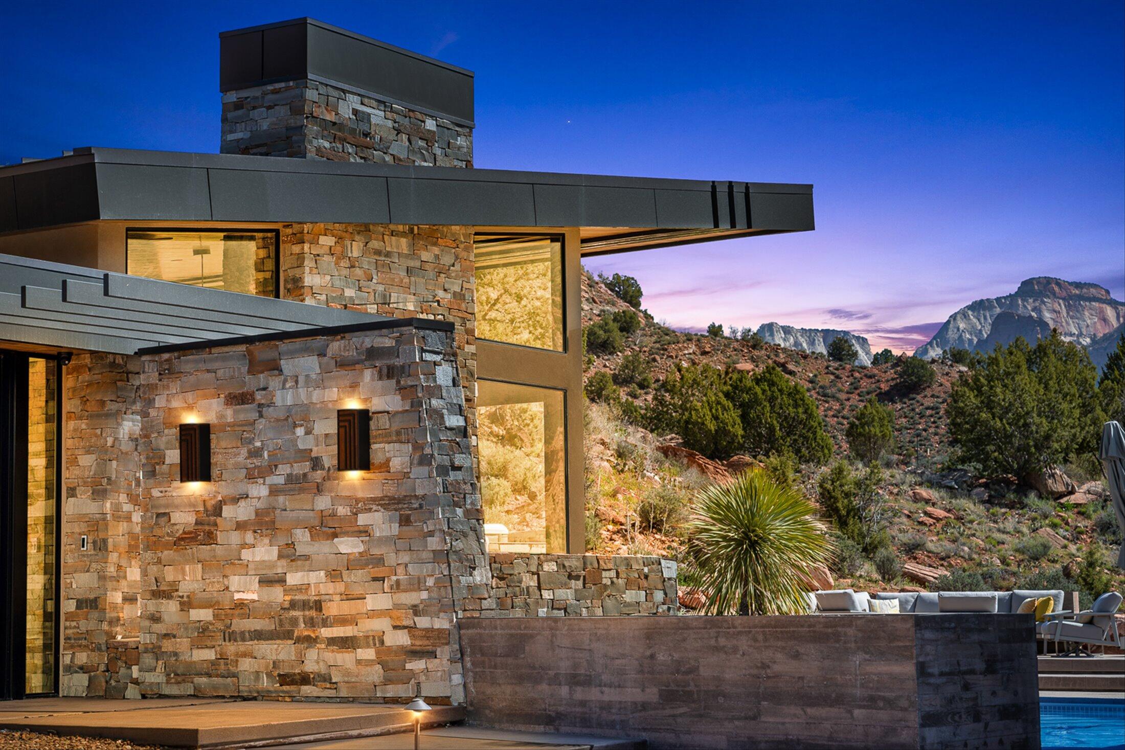 Springdale, Utah, 84767, United States, 4 Bedrooms Bedrooms, ,Residential,For Sale,1991496