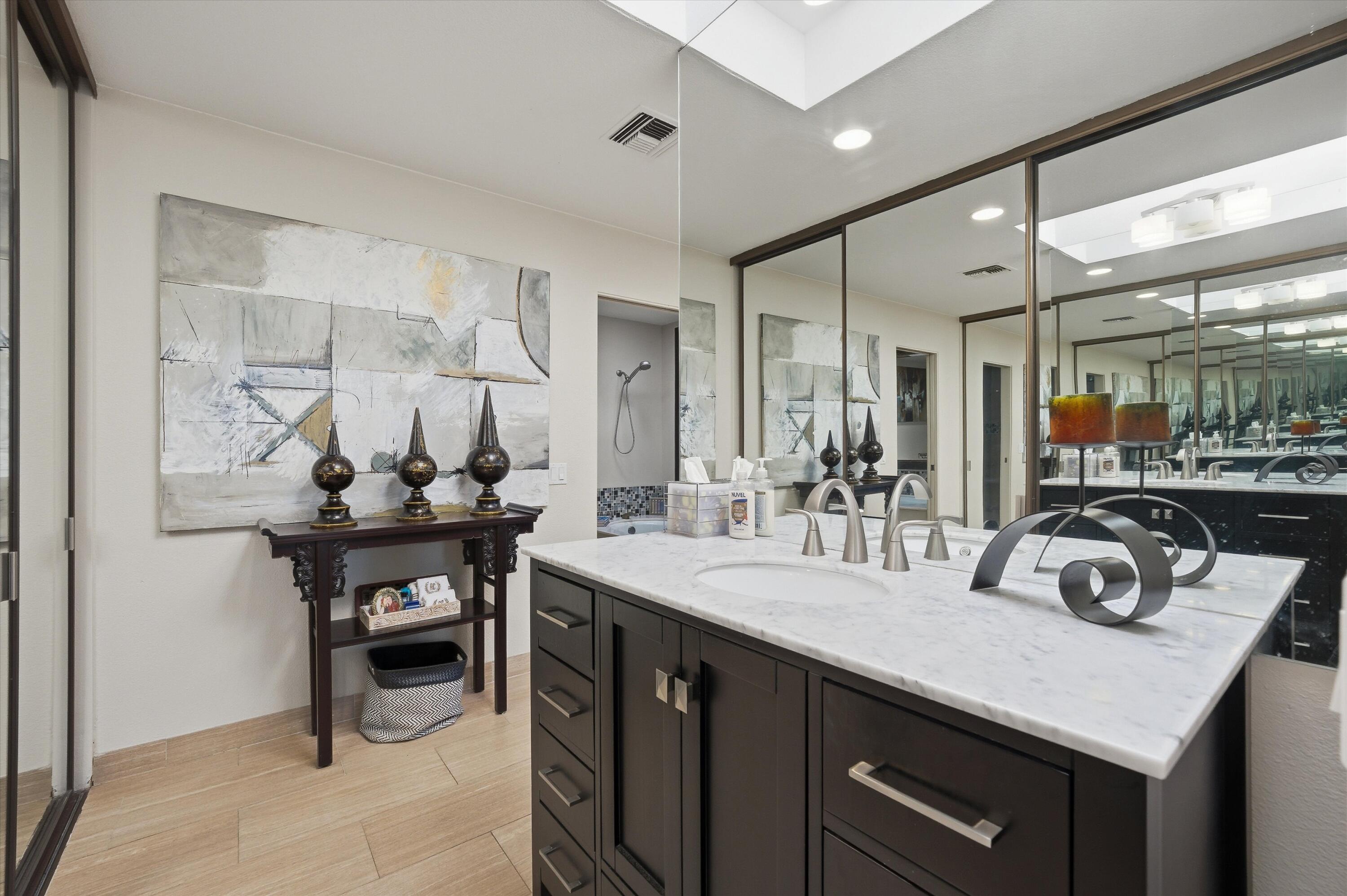 Rancho Mirage, California, 92270, United States, 2 Bedrooms Bedrooms, ,2 BathroomsBathrooms,Residential,For Sale,1993377