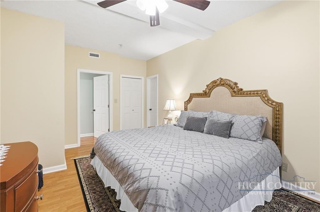 Banner Elk, North Carolina, 28604, United States, 4 Bedrooms Bedrooms, ,5 BathroomsBathrooms,Residential,For Sale,2020475
