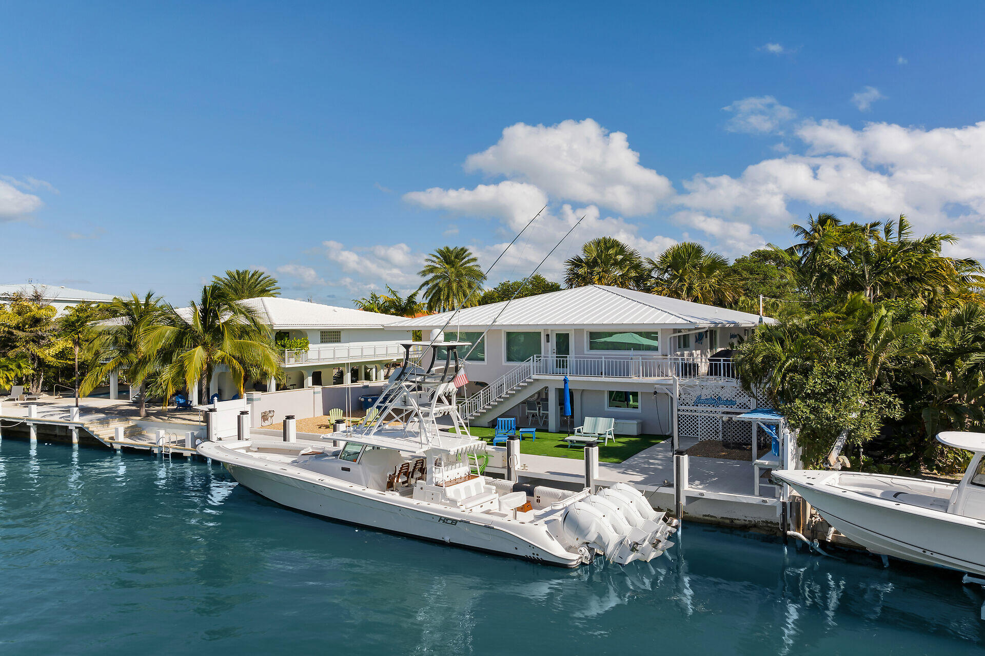 Duck, Florida, 33050, United States, 3 Bedrooms Bedrooms, ,3 BathroomsBathrooms,Residential,For Sale,1998435