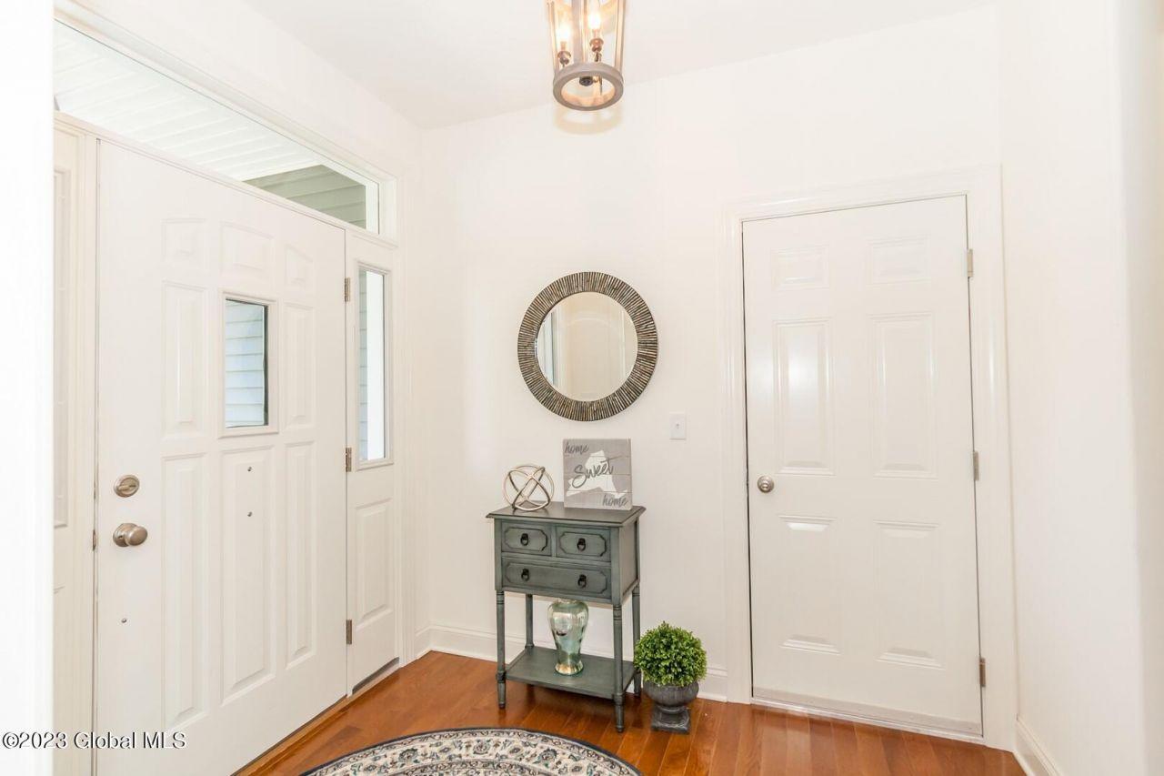 Saratoga Springs, New York, 12866, United States, 3 Bedrooms Bedrooms, ,3 BathroomsBathrooms,Residential,For Sale,1877244