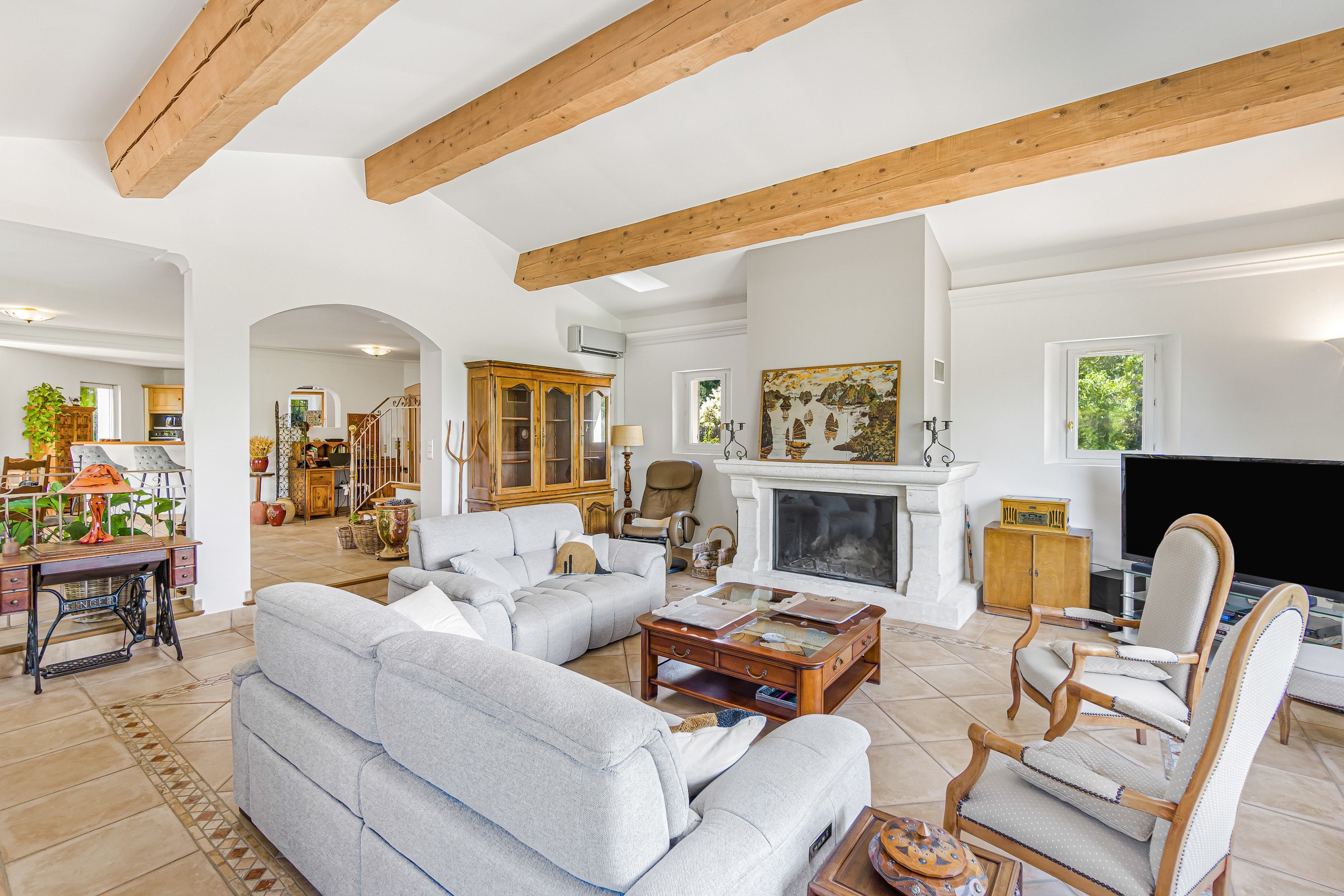 Fayence, 260 sqm Provençal villa with pool, independent studio and 3,800 sqm gr… - 物件實景