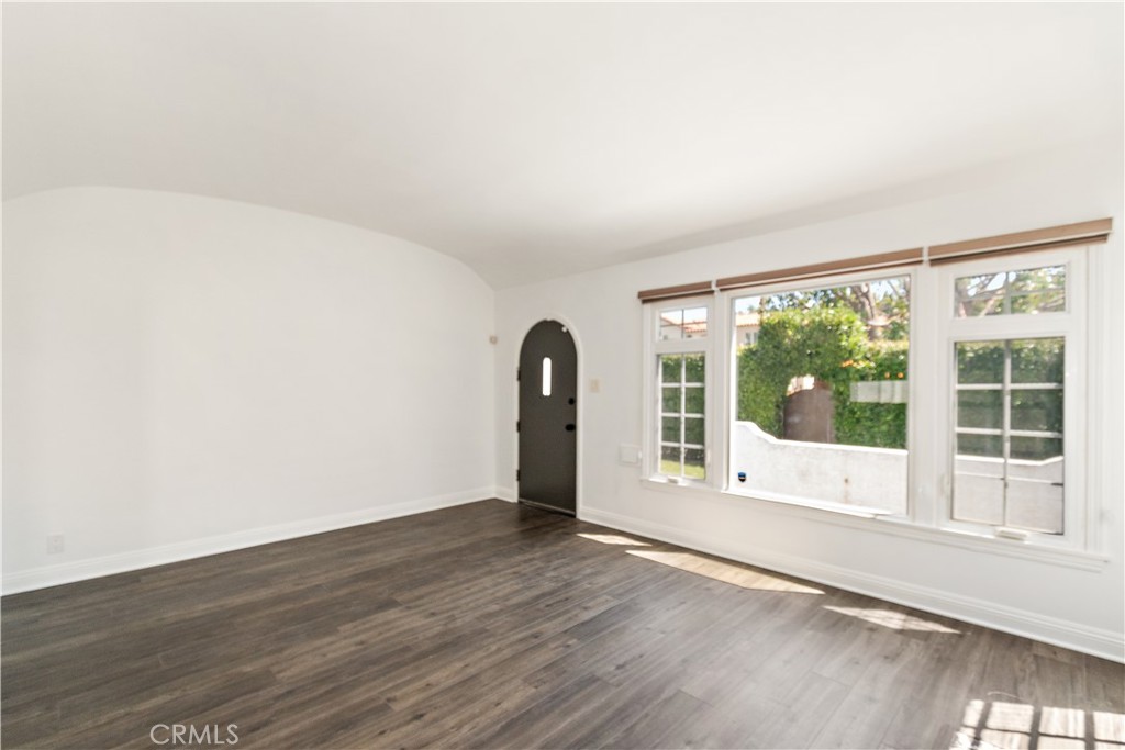 Los Angeles, California, 90019, United States, ,Residential,For Sale,1938250