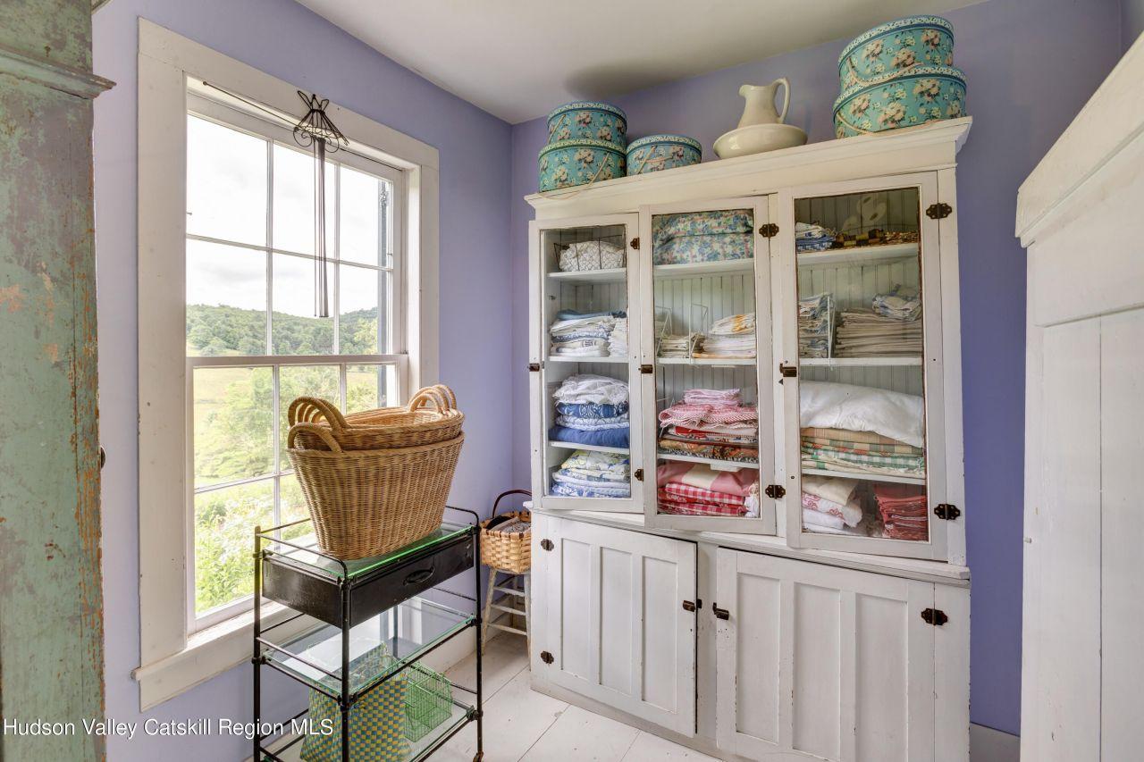 Bovina, New York, 13740, United States, 4 Bedrooms Bedrooms, ,2 BathroomsBathrooms,Residential,For Sale,1826483