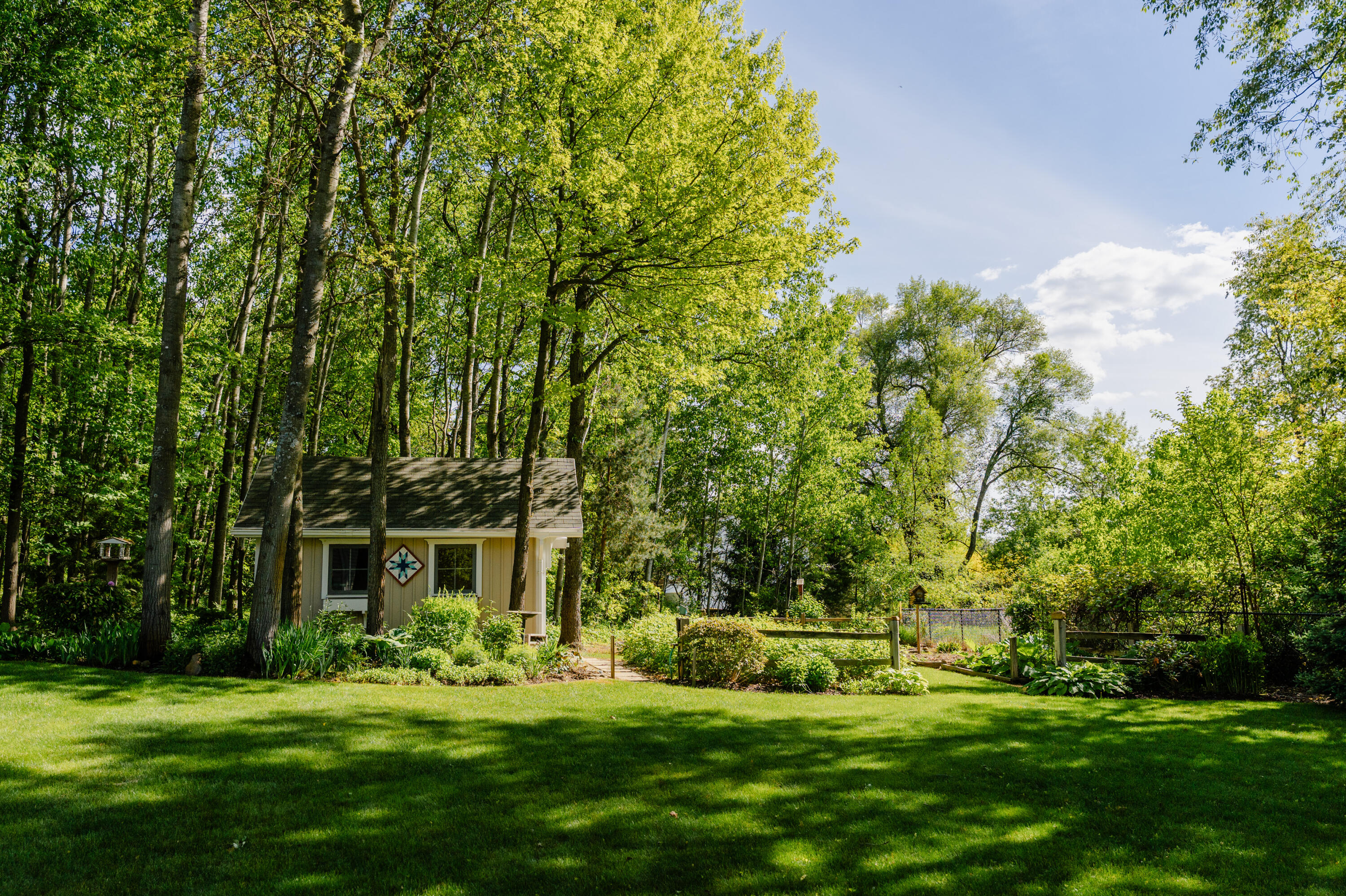 Sparta, Michigan, 49345, United States, 4 Bedrooms Bedrooms, ,3 BathroomsBathrooms,Residential,For Sale,1895548